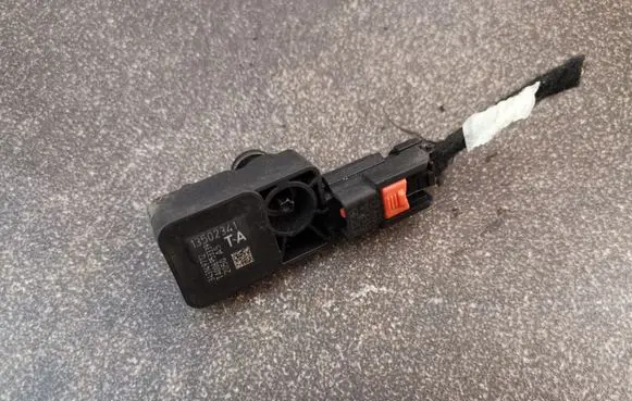 Opel Insignia A Airbag deployment crash/impact sensor 13502341