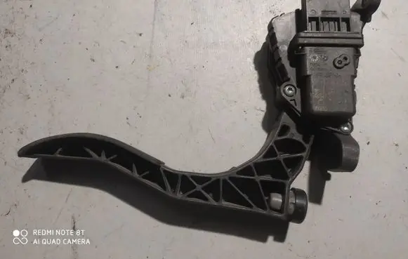 Audi A6 S6 C6 4F Accelerator throttle pedal 4F1723523A