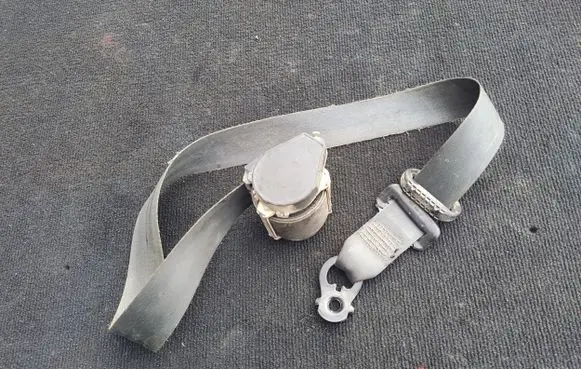 Renault Trafic II (X83) Front seatbelt