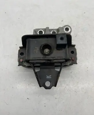 Mitsubishi Outlander Engine mount bracket 1807101 1093A A23