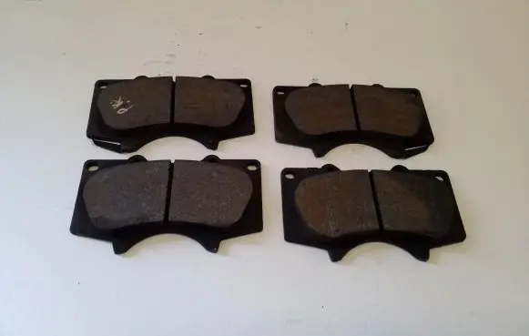 Toyota Hilux (AN120, AN130) Brake pads (front) 