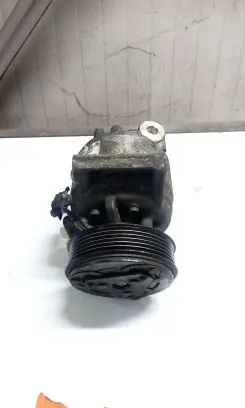 Renault Sandero I Air conditioning (A/C) compressor (pump) 926005154R