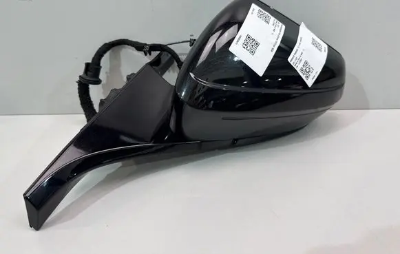 BMW iX Front door electric wing mirror