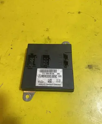 Mercedes-Benz E W211 Comfort/convenience module 2115450532