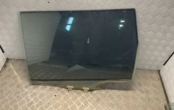 Nissan X-Trail T30 Rear door window glass