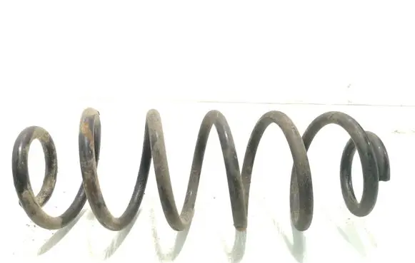 Volkswagen Golf V Rear coil spring