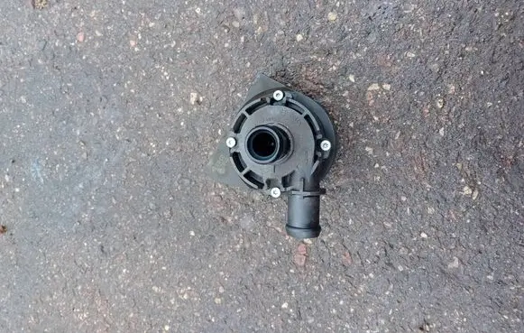 Skoda Fabia Mk3 (NJ) Electric auxiliary coolant/water pump 5C0965567A 0392023211