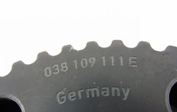 Volkswagen PASSAT B6 Camshaft pulley/ VANOS 038109111E