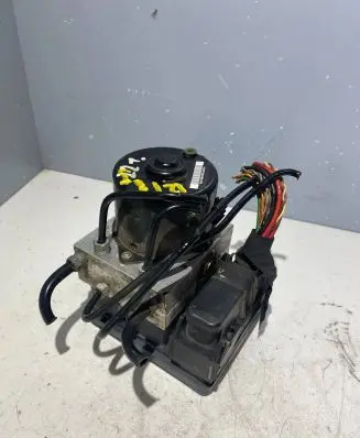 Volvo V50 ABS Pump 30647857A 00001251D1 10096004123