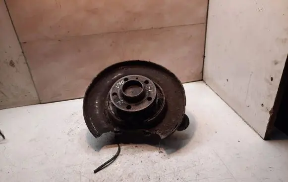 Volvo V70 Rear wheel hub