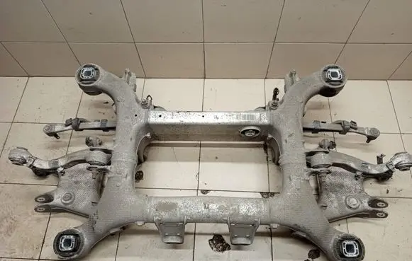 BMW 5 F10 F11 Rear axle beam 