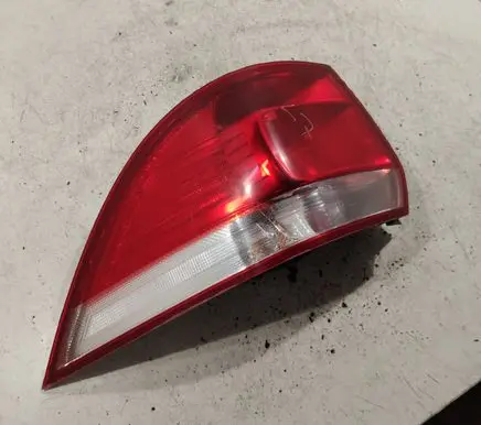 Volkswagen Golf V Rear/tail lights K9945095D