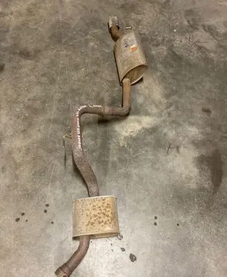 Jaguar XK8 - XKR Muffler pipe connector clamp HJC6784AA