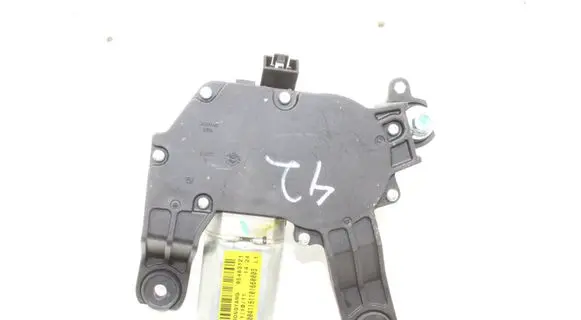 Chevrolet Orlando Rear window wiper motor 95483121