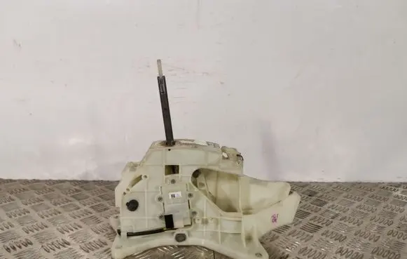 Hyundai Tucson LM Gear shifter/selector 46700D8XXX