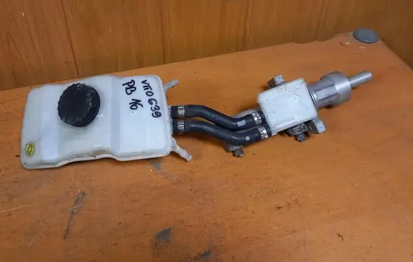 Mercedes-Benz Vito Viano W639 ABS Pump A0004316901