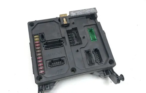 Volkswagen Sharan Fuse module S108145200H 7M0962258J S108152001