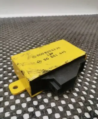 Mercedes-Benz Vito Viano W638 Seat control module 0008206226 SG601645