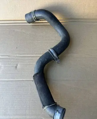 Mercedes-Benz Vito Viano W639 Engine coolant pipe/hose A6395017282