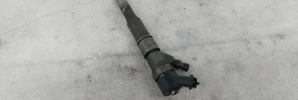 BMW 5 E39 Fuel injector 0445110047 7785984