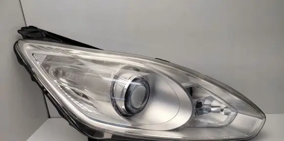 Ford C-MAX II Headlight/headlamp 