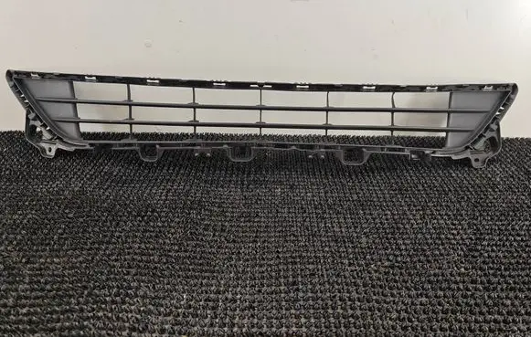 Mazda 6 Front bumper lower grill GHP9501T1 K3006 T25JS20
