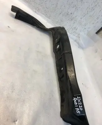 Audi A5 Sportback 8TA Fender end trim 8t0821111a