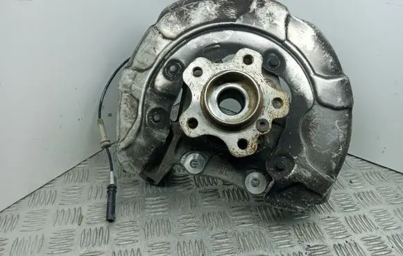 BMW 5 G30 G31 Rear wheel hub 62165410