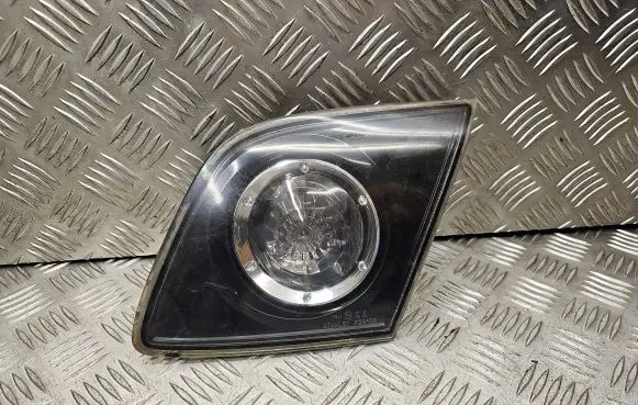 Tailgate rear/tail lights