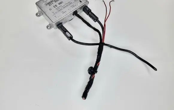 Mercedes-Benz E W211 Aerial antenna filter 2118200885