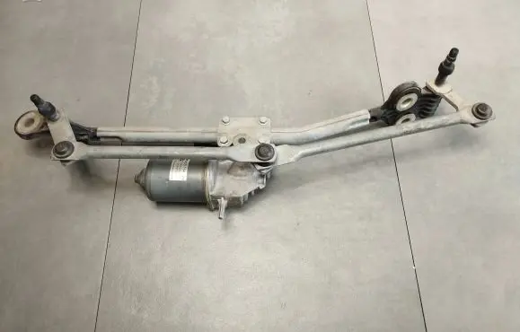 BMW X6 E71 Front wiper linkage and motor 7200535
