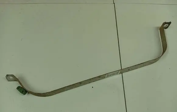 Audi A6 S6 C5 4B Fuel tank mounting bracket 4B0201653F