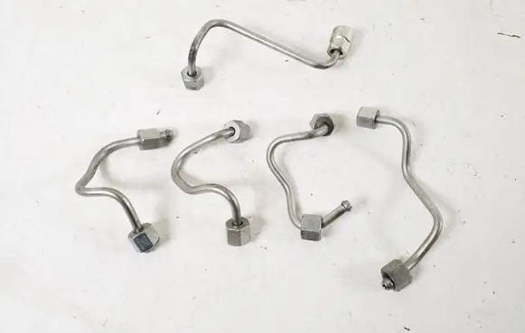 Renault Kangoo II Fuel injector supply line/pipe 