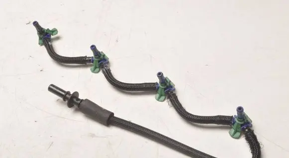 Ford Kuga II Fuel return line/hose 