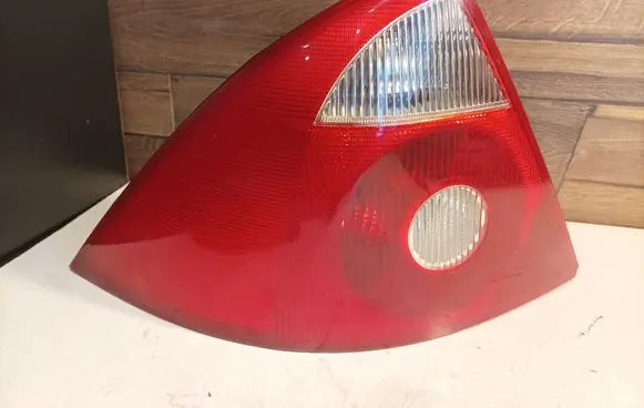 Ford Mondeo Mk III Rear/tail lights 1S7X13N 11A432
