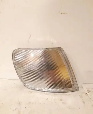 Volkswagen PASSAT B4 Front indicator light 084411511