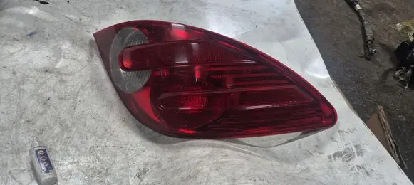 Mercedes-Benz R W251 Rear/tail lights A2518200364