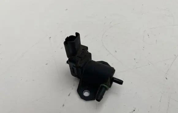 Volvo V40 Turbo solenoid valve 9688124580