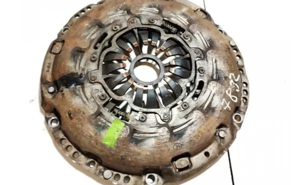 Toyota Corolla Verso AR10 Pressure plate 