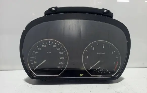 BMW 1 E81 E87 Speedometer (instrument cluster) 1041568