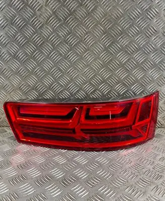Audi Q7 4M Rear/tail lights 4M0945094E