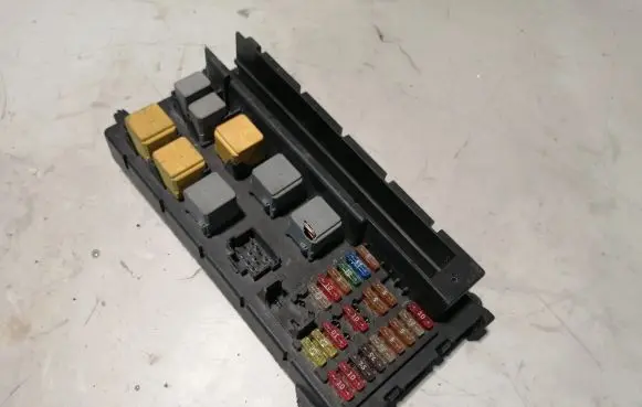 Mercedes-Benz Sprinter W906 Fuse module A9065450401