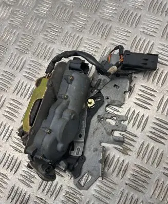 Chrysler Grand Voyager IV Rear door lock