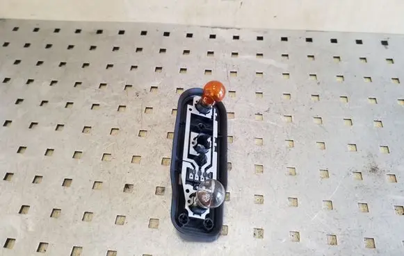 Tail light part