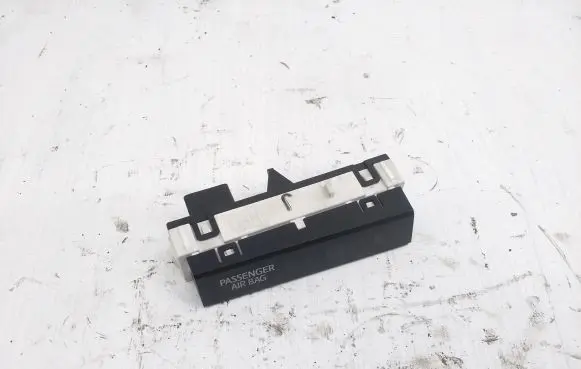 Toyota Prius (XW30) Passenger airbag on/off switch 8315047160