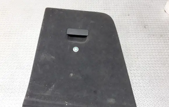 Volkswagen Touareg I Trunk/boot trim cover 7L6867038