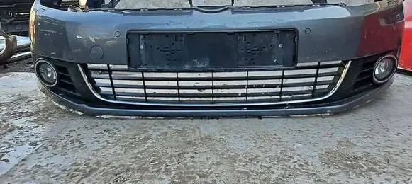 Volkswagen Golf VI Front bumper 