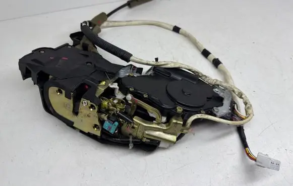 Lexus LS UCF30 Front door soft close latching motor 6912050030 6912050040 6932050040