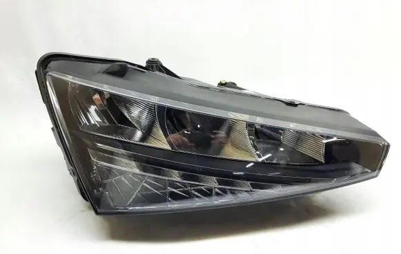 Skoda Scala Headlight/headlamp 657941016