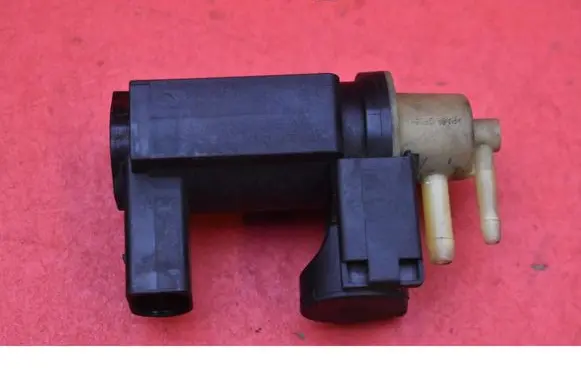 Volvo S80 Vacuum valve 31339808